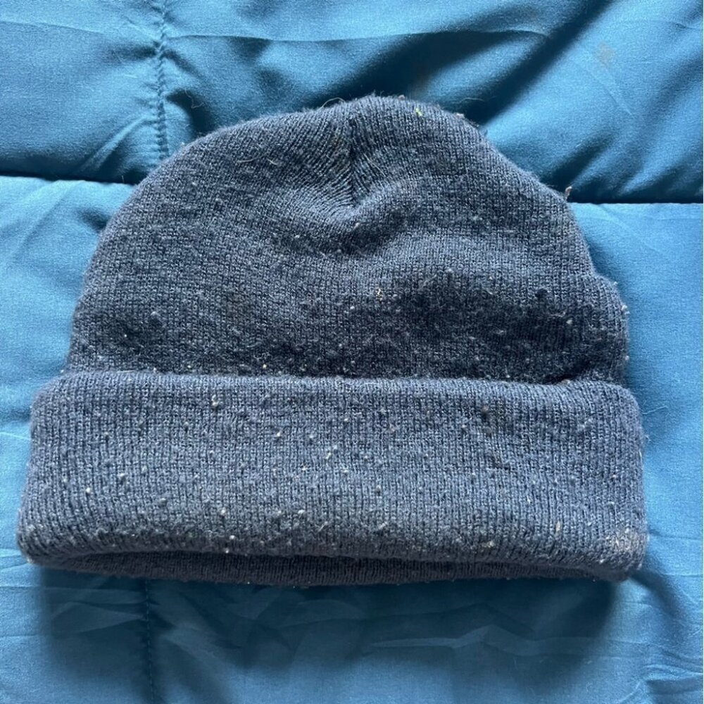 Trendy Navy Blue Beanie – Cozy & Cool!